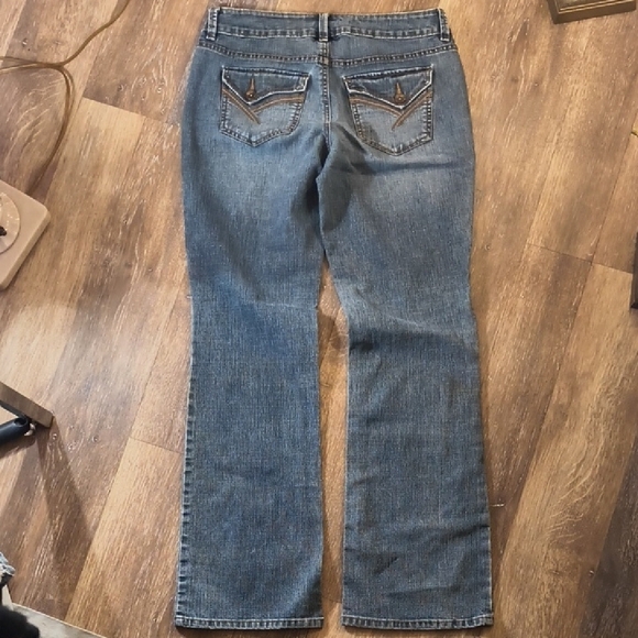 Apt. 9 Women's Boot Cut Jeans in Denim Blue - Picture 3 of 4